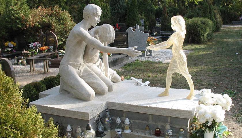 Monumento às Crianças que não Nasceram, por Martin Hudáček, (criado em 2015).