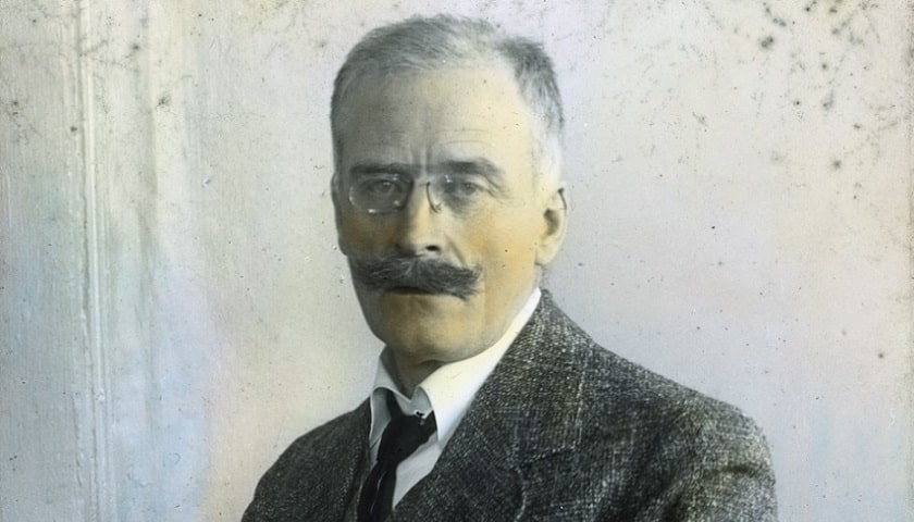 Knut Hamsun, fotografado em 1941 por Anders Beer Wilse (1865 – 1949).