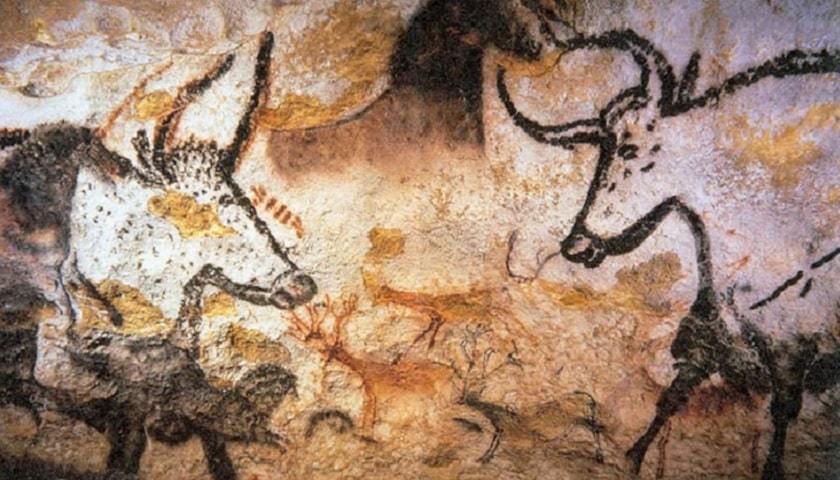 Pintura parietal da Caverna de Lascaux (Montignac, Dordogne, França). Painéis atribuídos ao Magdaleniano (~17.000 a.C.). Descoberta em 12 set. 1940 por Marcel Ravidat, Jacques Marsal, Georges Agnel e Simon Coencas. (Fonte: Centre des Monuments Nationaux / Ministère da Cultura da França).