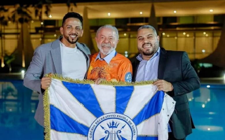 Lula e Wallace a direita.