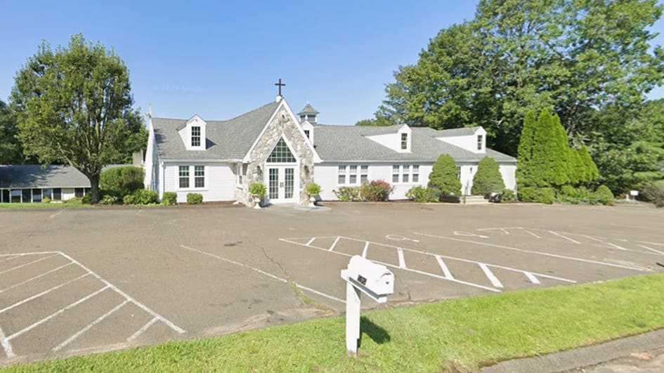 Paróquia Nossa Senhora Aparecida (oficialmente Our Lady of the Immaculate Conception of Aparecida Parish) em Bethel, Estado de Connecticut (EUA)